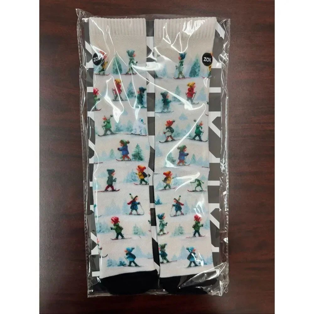 NWT Zox Ski Pattern Graphic Socks